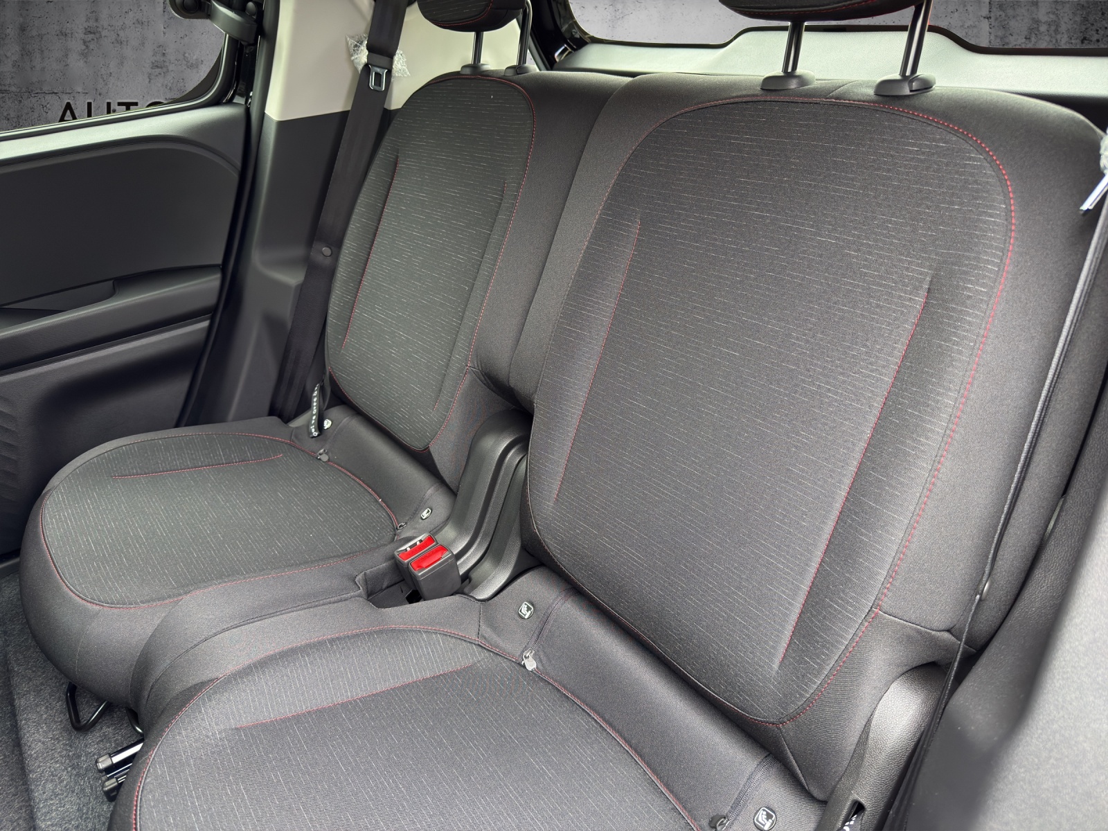 RENAULT Twingo E-Tech 27kWh Techno-image-12
