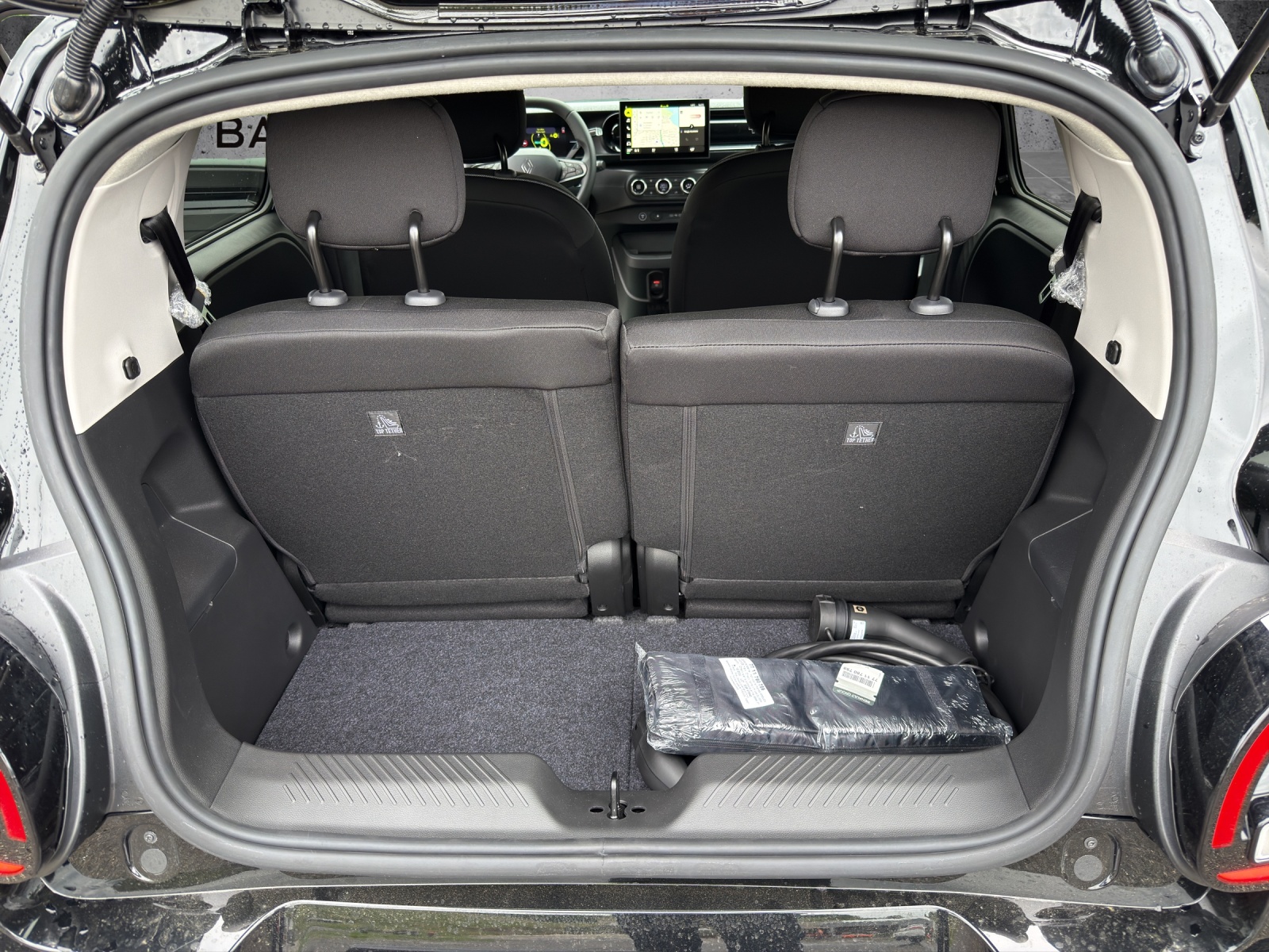 RENAULT Twingo E-Tech 27kWh Techno-image-11