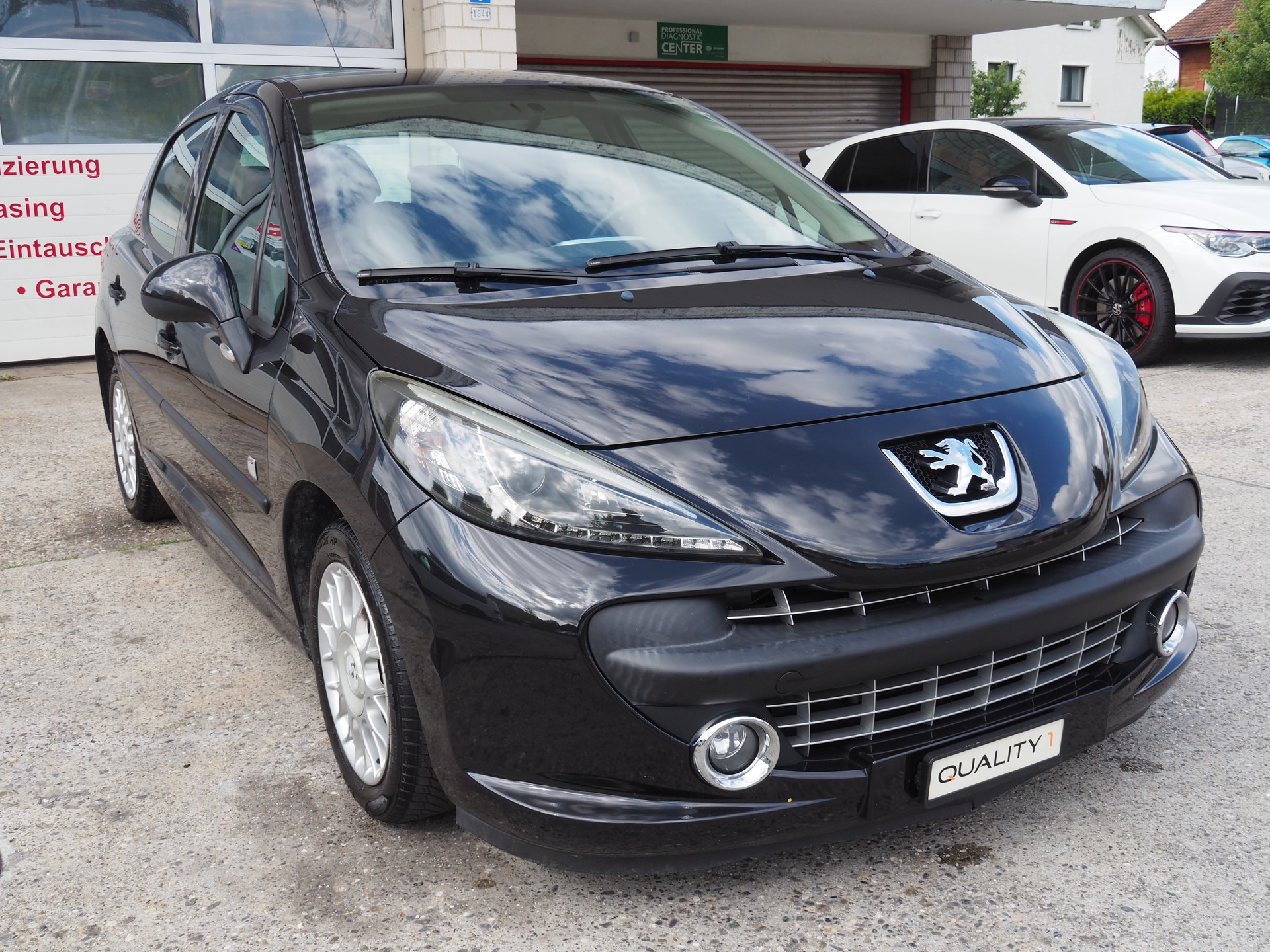 PEUGEOT 207 1.4 16V Sport-image-4