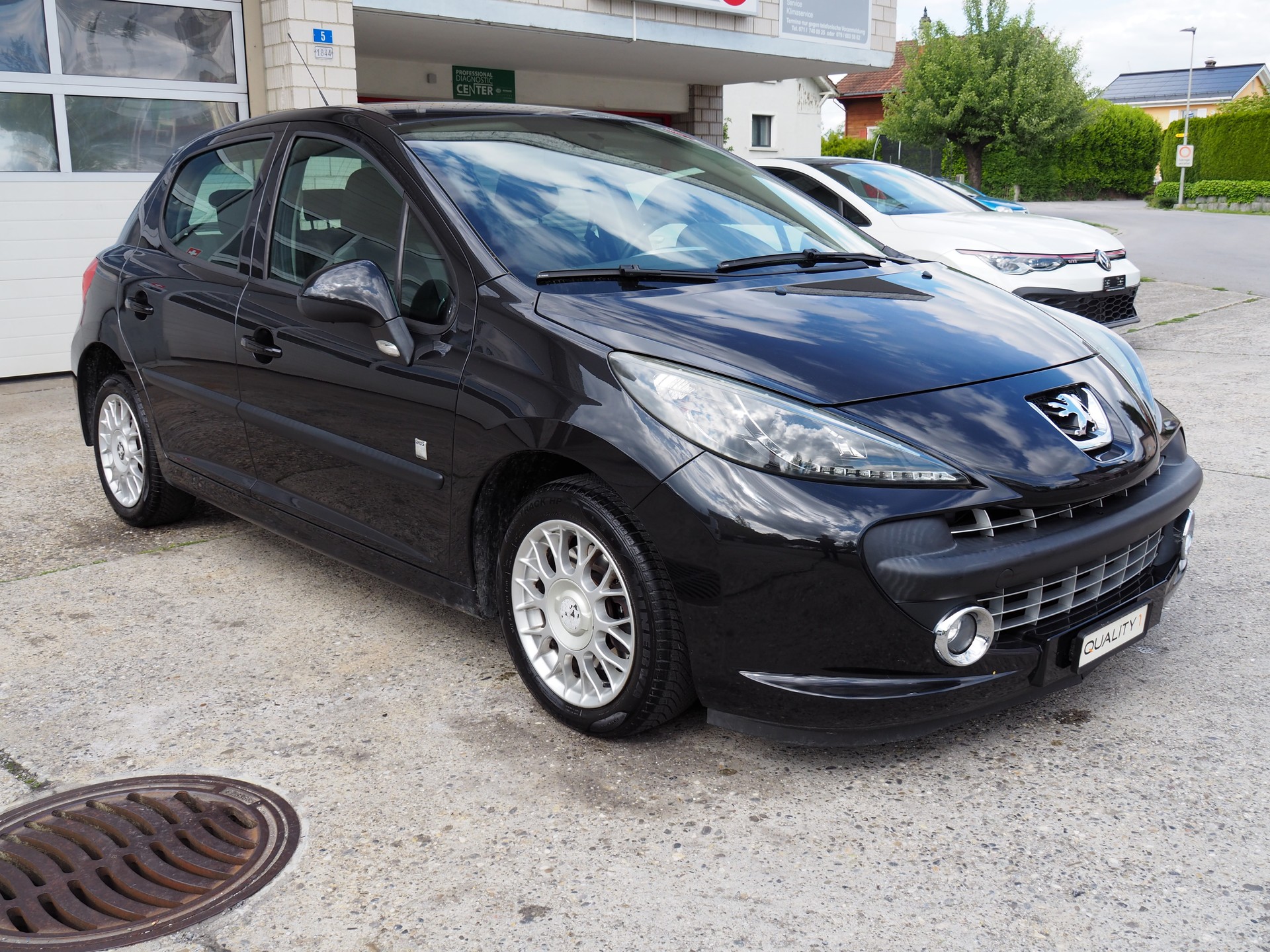 PEUGEOT 207 1.4 16V Sport-image-5