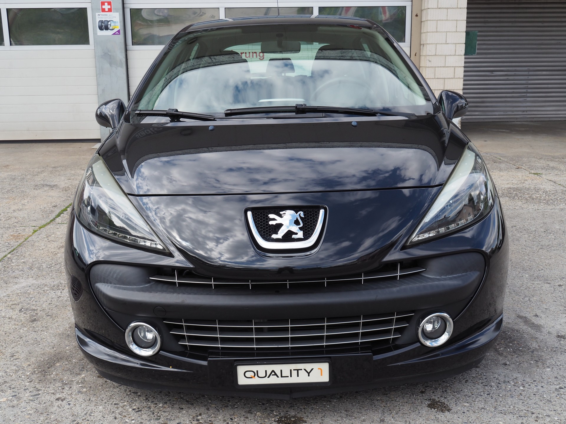 PEUGEOT 207 1.4 16V Sport-image-3