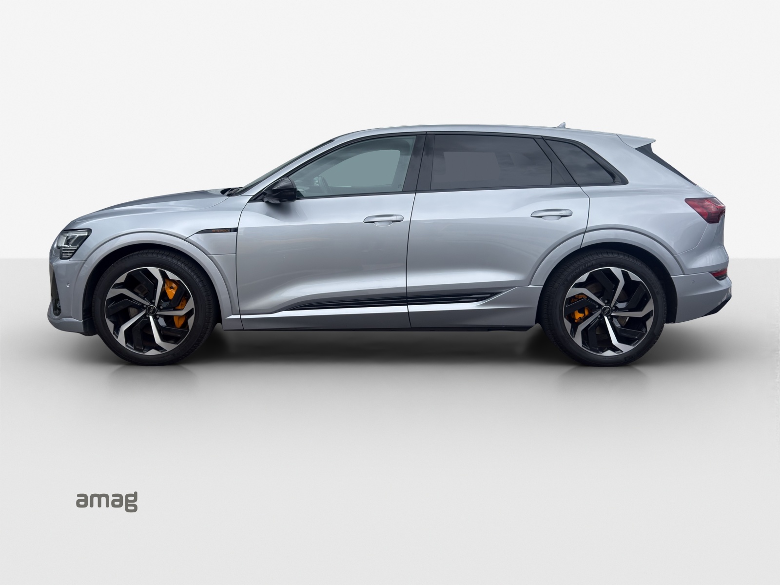 AUDI e-tron 55 S Line Black Edition quattro-image-1
