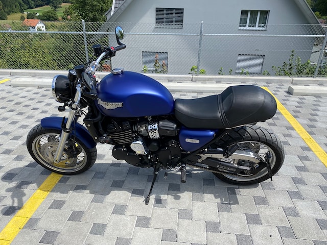 TRIUMPH Thunderbird 900-image-5