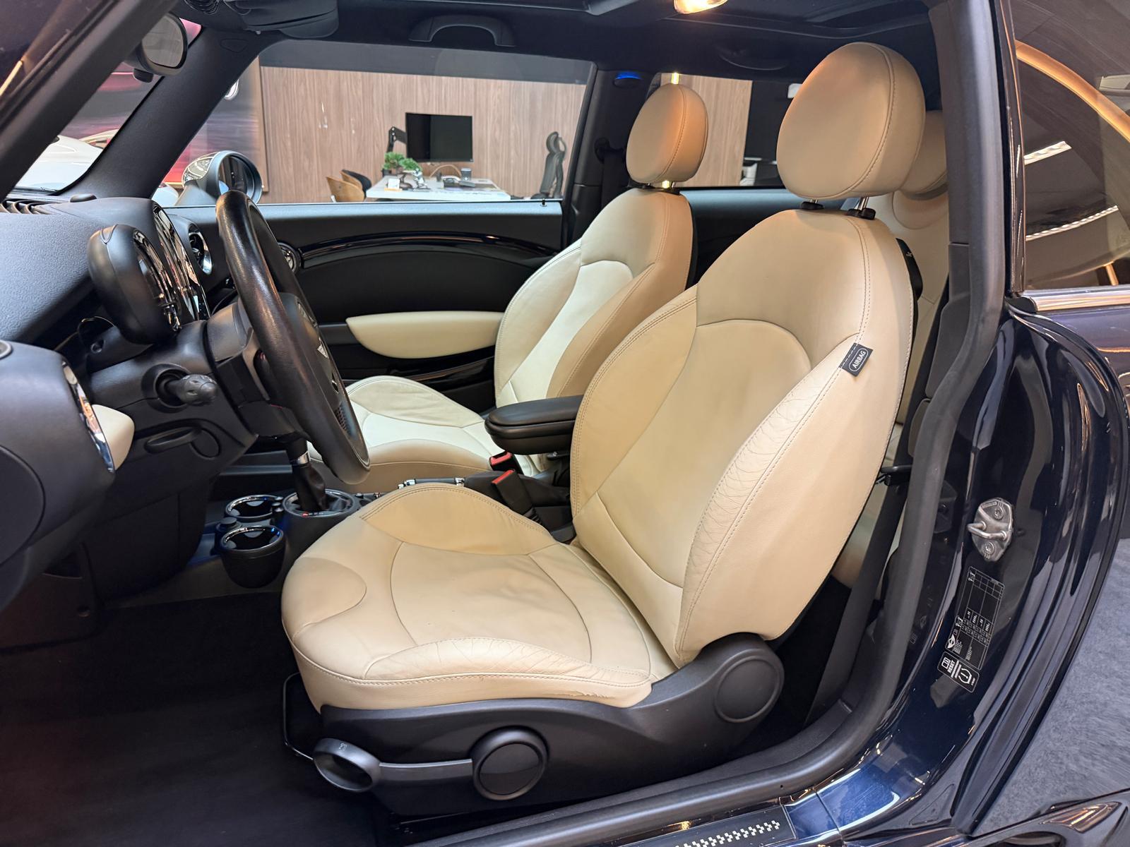 MINI R56 1.6i Cooper S-image-12