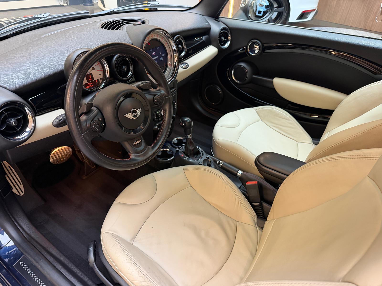 MINI R56 1.6i Cooper S-image-11