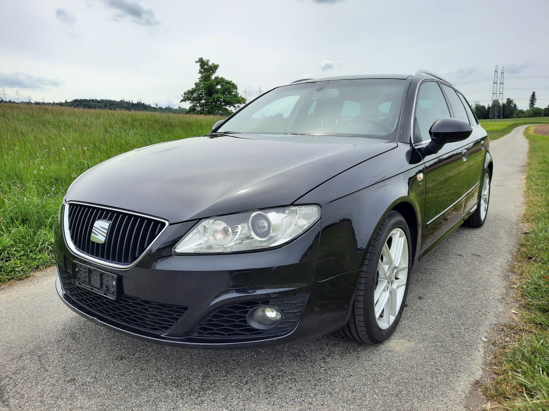 SEAT Exeo ST 2.0 TSI Style-image-1