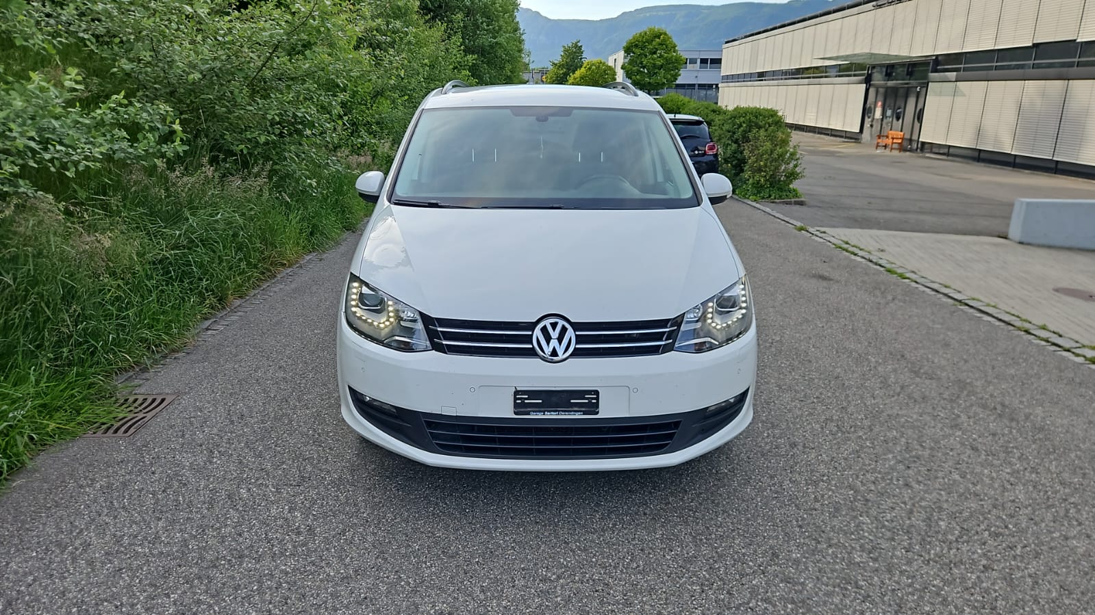 VW Sharan 1.4 TSI BMT Comfortline DSG-image-0