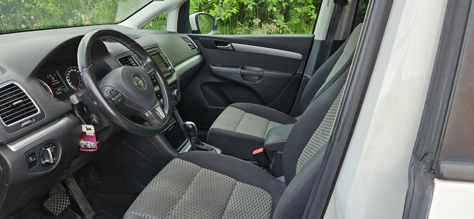 VW Sharan 1.4 TSI BMT Comfortline DSG-image-1