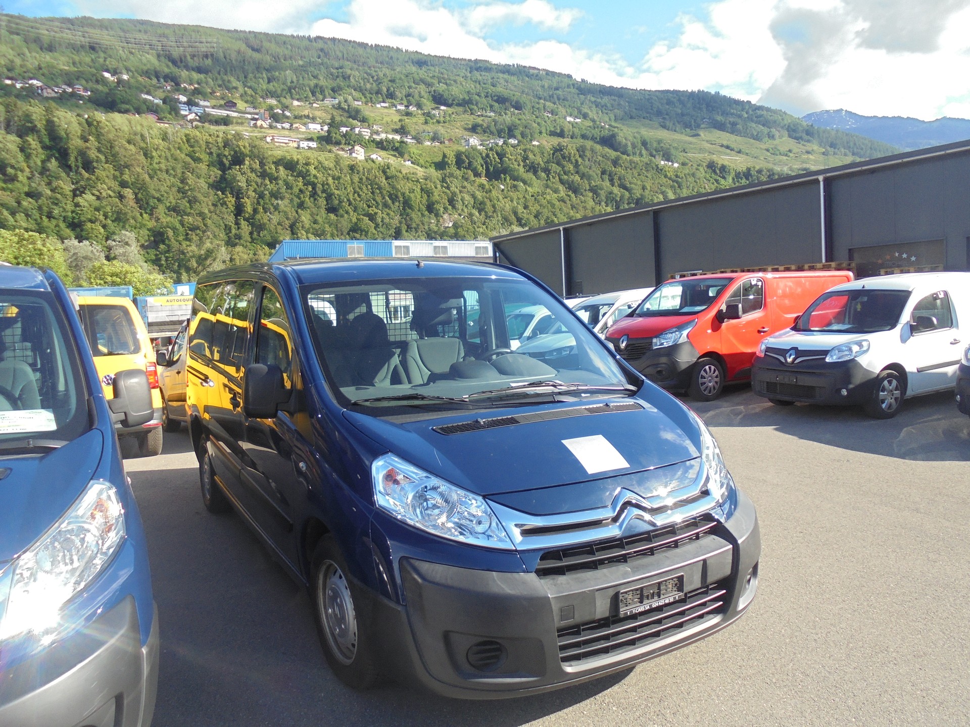 CITROEN Jumpy 2.0 HDi L2H1 Attraction-image-1