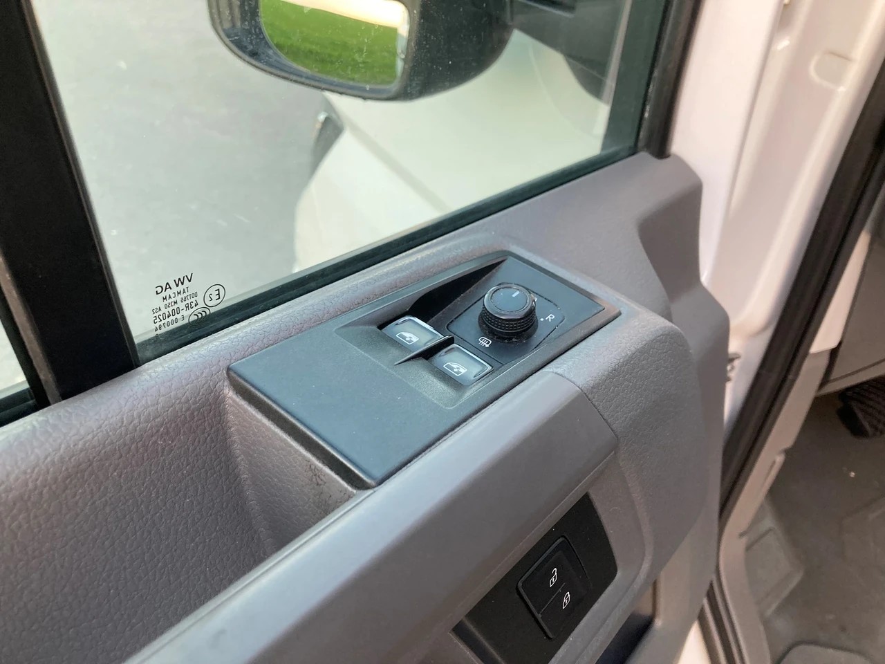VW Crafter 35 2.0 TDI L3 A mit Hebebühne-image-7