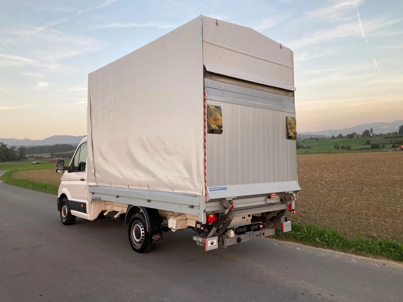 VW Crafter 35 2.0 TDI L3 A mit Hebebühne-image-3