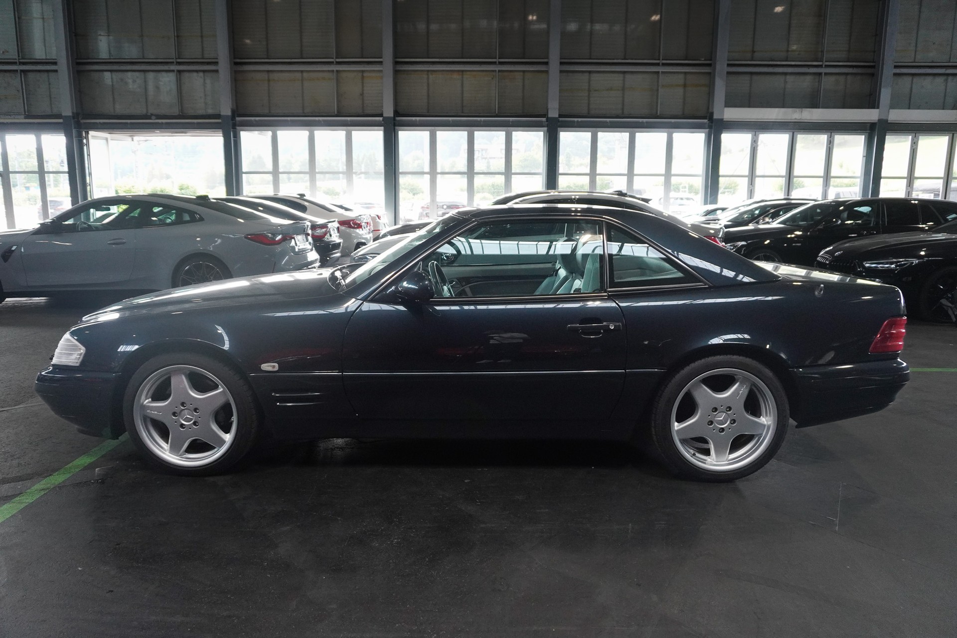 MERCEDES-BENZ SL 320 Automatic-showroom-element-2