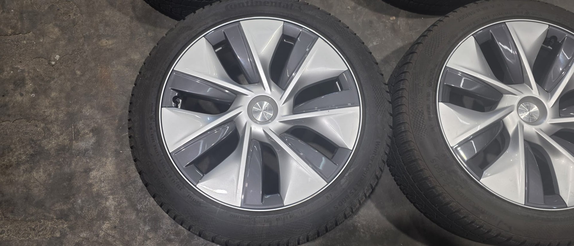TESLA MODEL Y "LONG RANGE" "DUAL MOTOR" MIT 24`600 KM. BATTERIE: 97,39 % !! TOP ZUSTAND !!-image-19