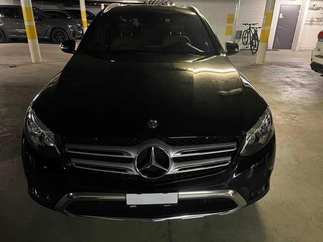 MERCEDES-BENZ GLC 250 AMG Line 4Matic 9G-Tronic-image-2