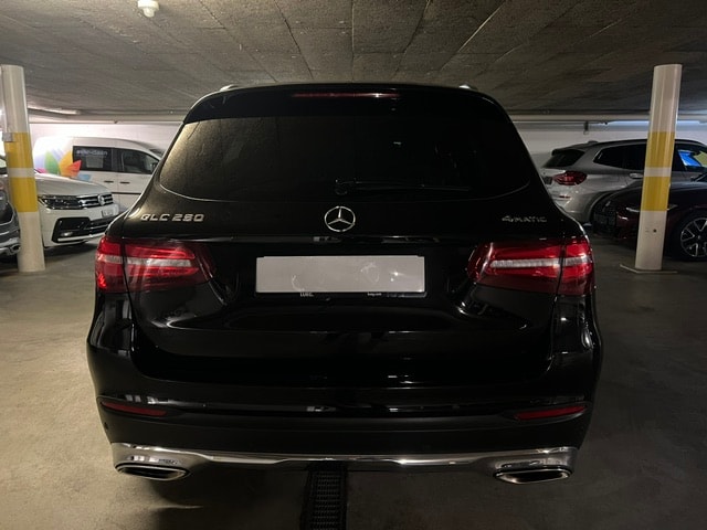 MERCEDES-BENZ GLC 250 AMG Line 4Matic 9G-Tronic-image-14