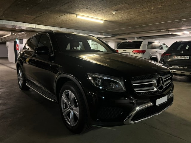 MERCEDES-BENZ GLC 250 AMG Line 4Matic 9G-Tronic