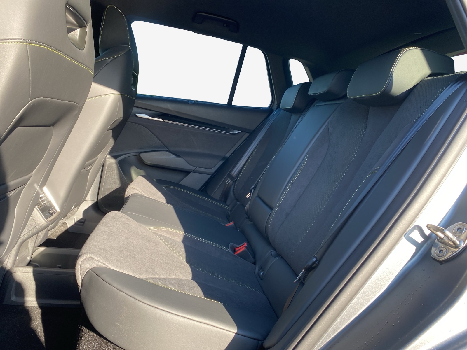 SKODA Elroq RS Matt Edition 4x4-image-11