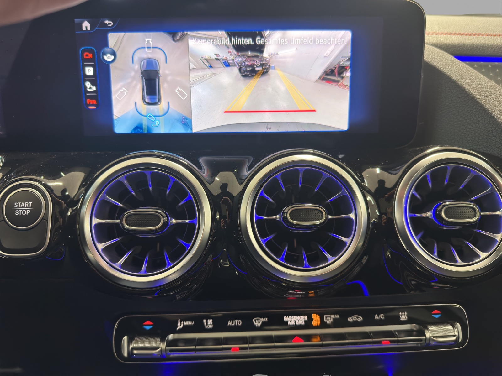 MERCEDES-BENZ EQA 300 66,5kWh 4Matic Excellence-image-11