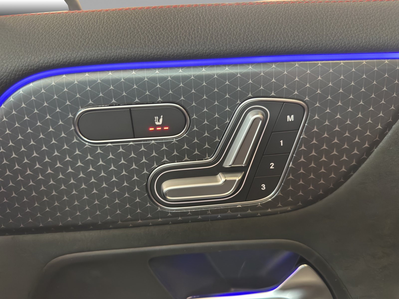 MERCEDES-BENZ EQA 300 66,5kWh 4Matic Excellence-image-12