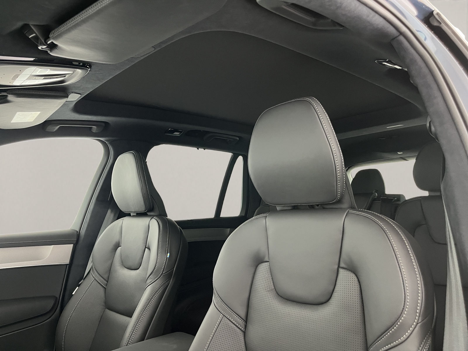 VOLVO XC90 2.0 B5 MH Black Edition AWD-image-12