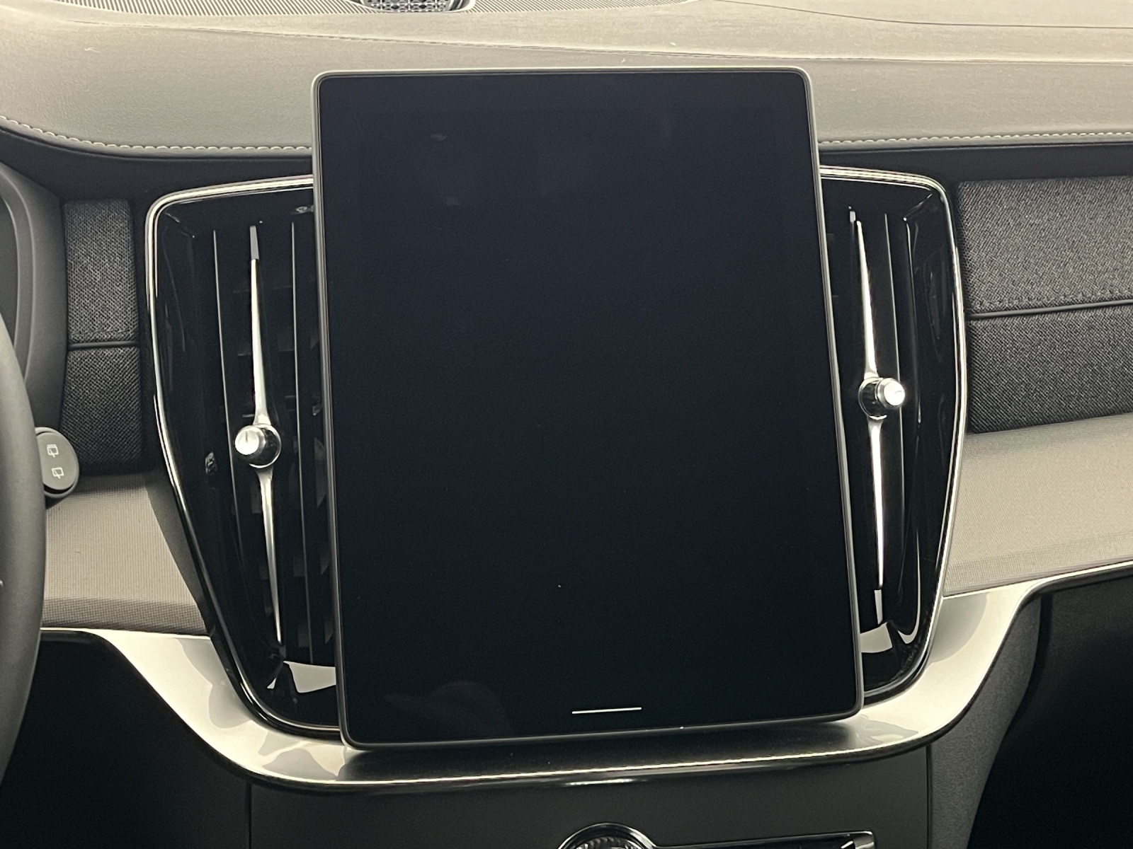 VOLVO XC90 2.0 B5 MH Black Edition AWD-image-14