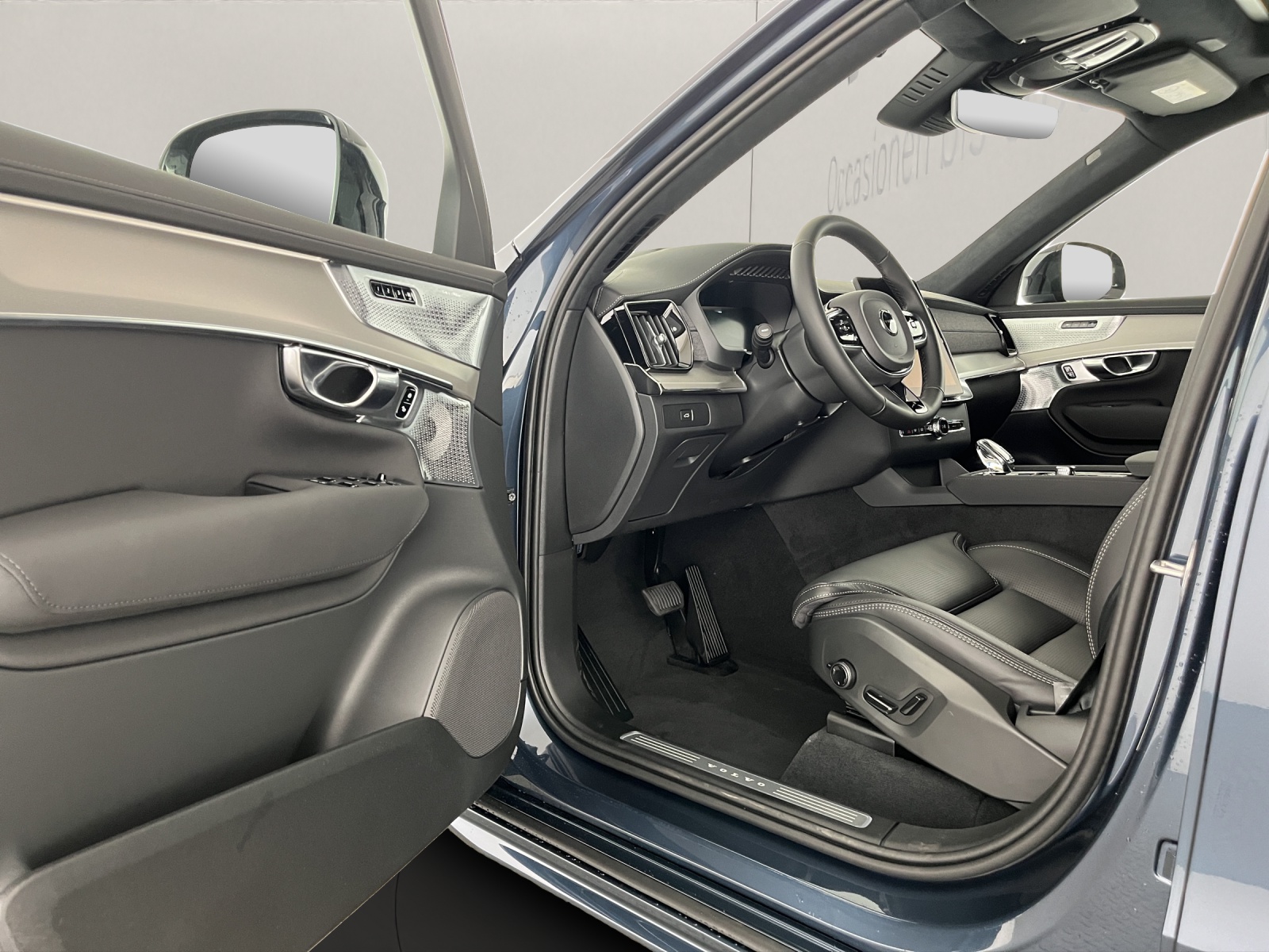 VOLVO XC90 2.0 B5 MH Black Edition AWD-image-7
