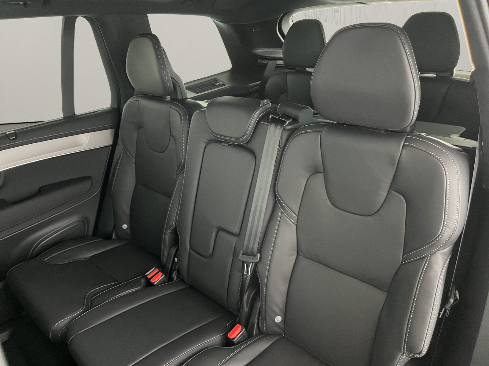 VOLVO XC90 2.0 B5 MH Black Edition AWD-image-13