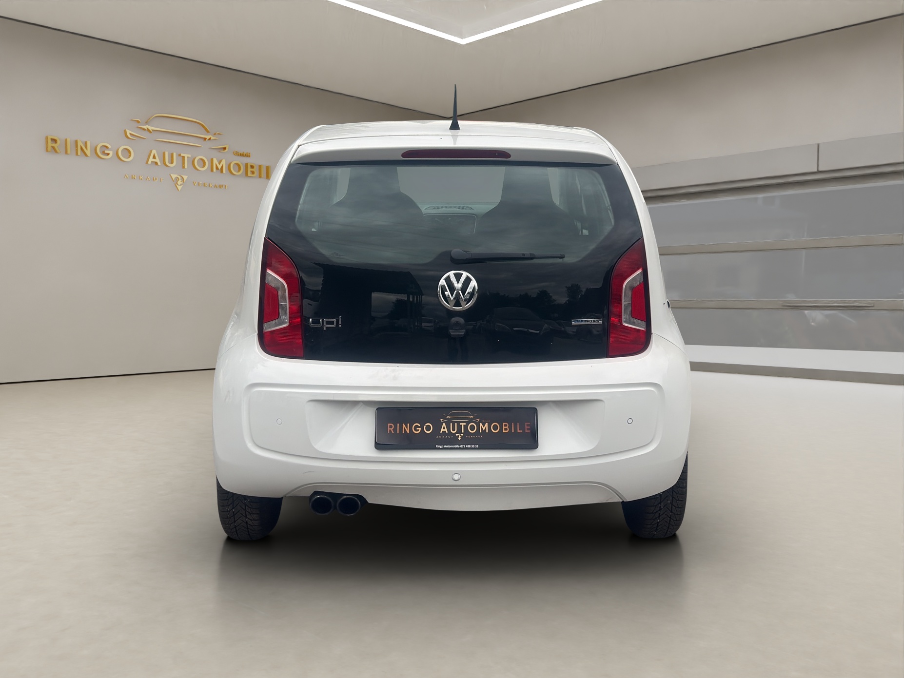 VW Up 1.0 white up Art on Ice-image-5