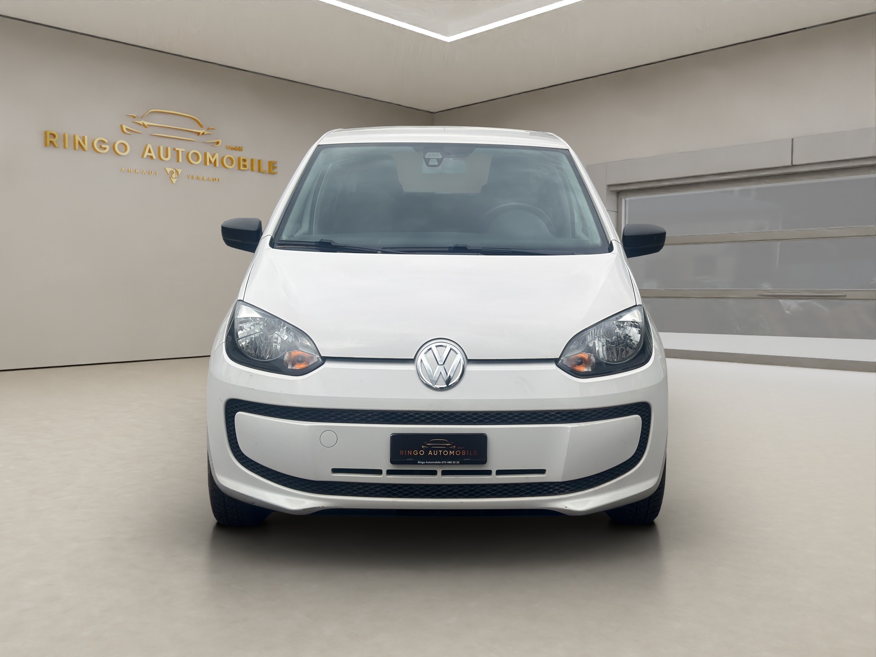 VW Up 1.0 white up Art on Ice-image-1