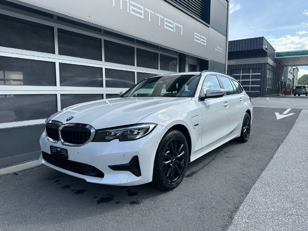 BMW 320e xDrive Touring - CH-image-1