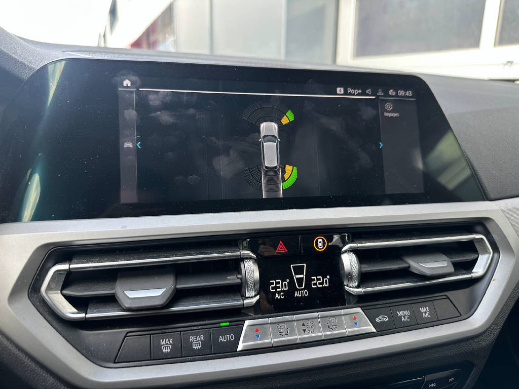 BMW 320e xDrive Touring - CH-image-9