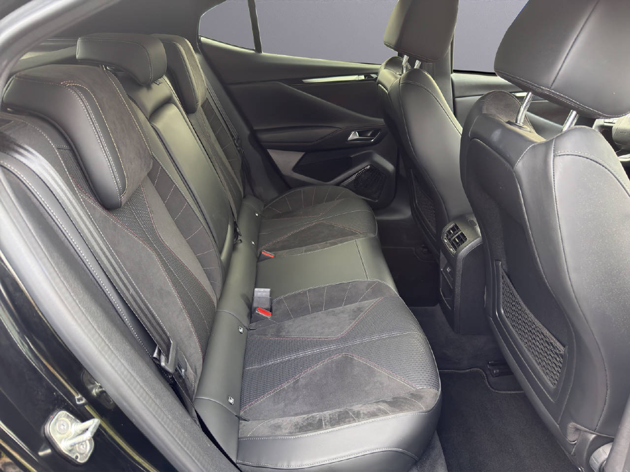 DS AUTOMOBILES 4 1.6 E-Tense Ligne Noire-image-9