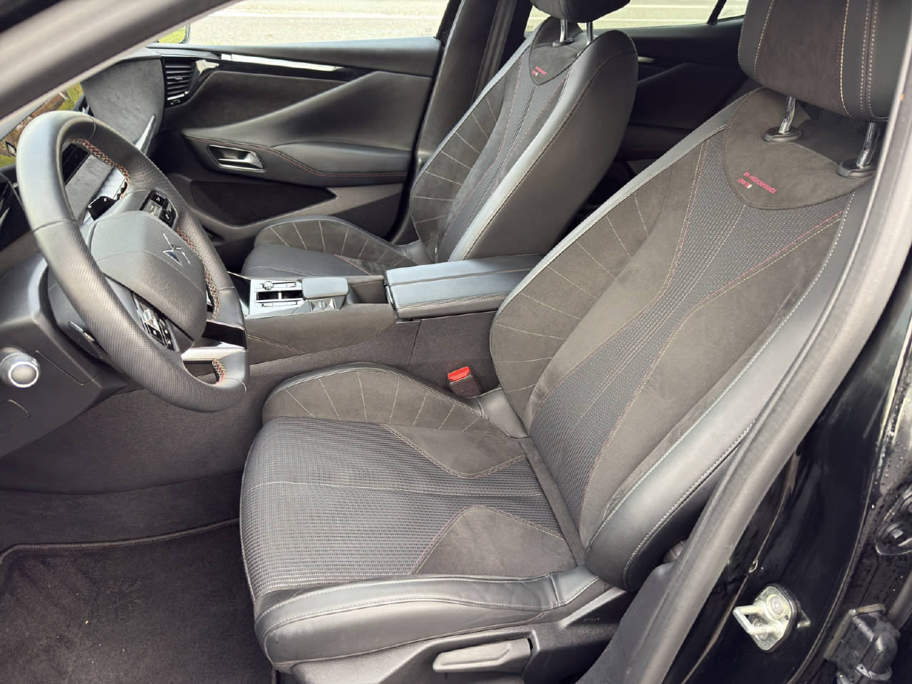 DS AUTOMOBILES 4 1.6 E-Tense Ligne Noire-image-4