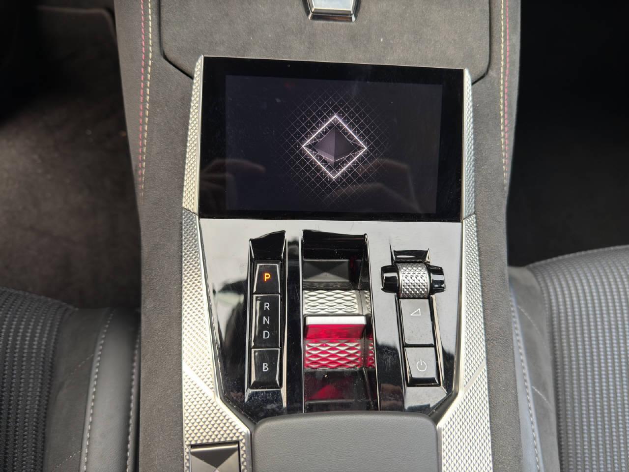 DS AUTOMOBILES 4 1.6 E-Tense Ligne Noire-image-13