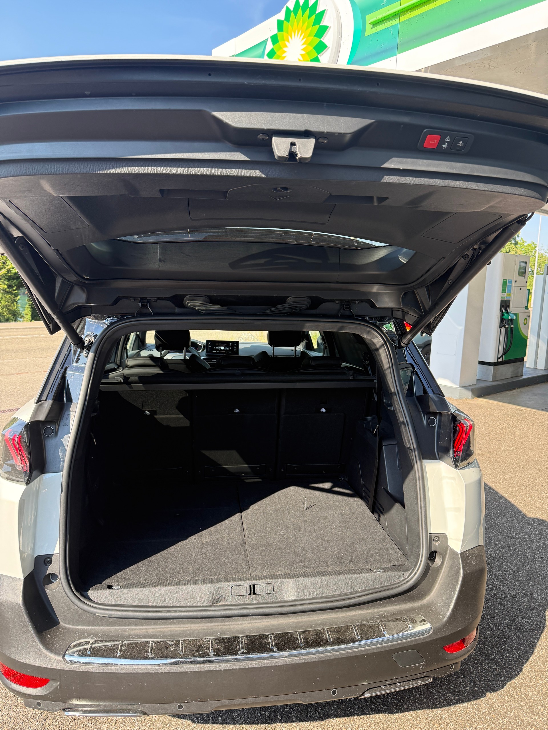 PEUGEOT 5008 1.5 BlueHDi GT EAT8-image-4