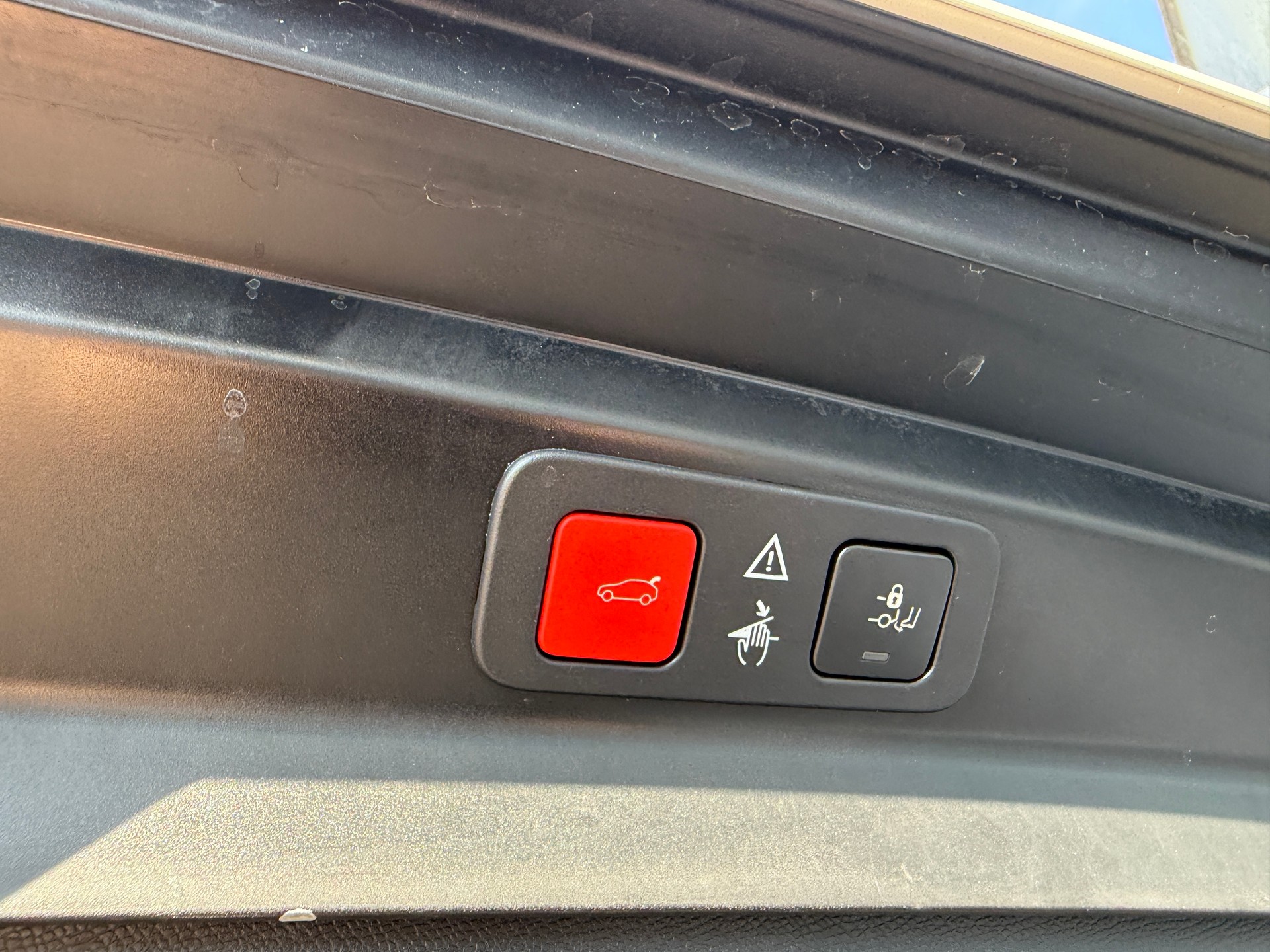 PEUGEOT 5008 1.5 BlueHDi GT EAT8-image-6