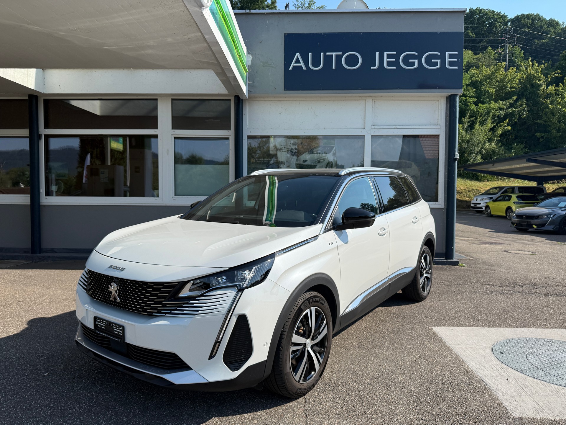 PEUGEOT 5008 1.5 BlueHDi GT EAT8