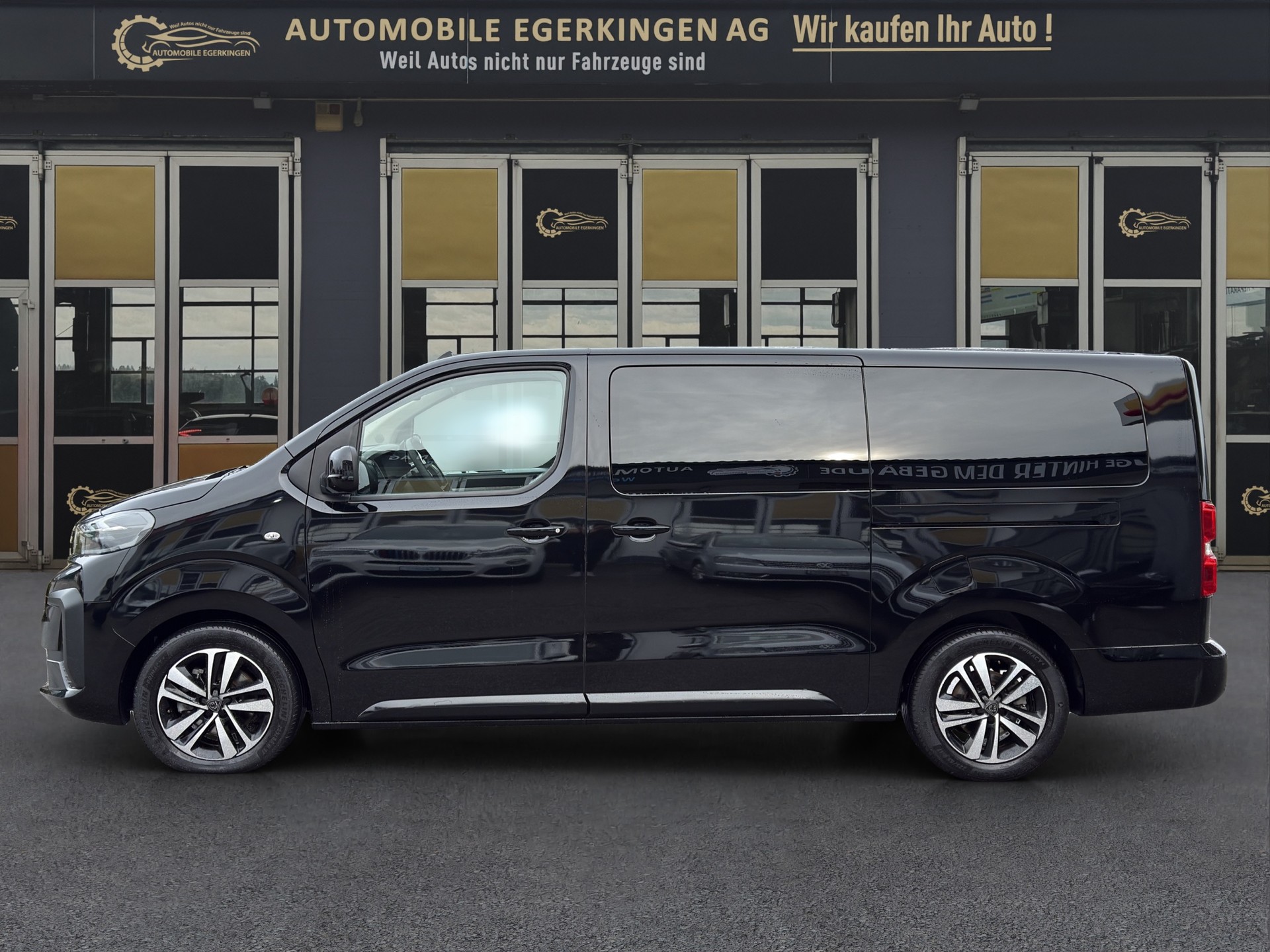 PEUGEOT Traveller 2.0 BlueHDi Business Long EAT8-image-7