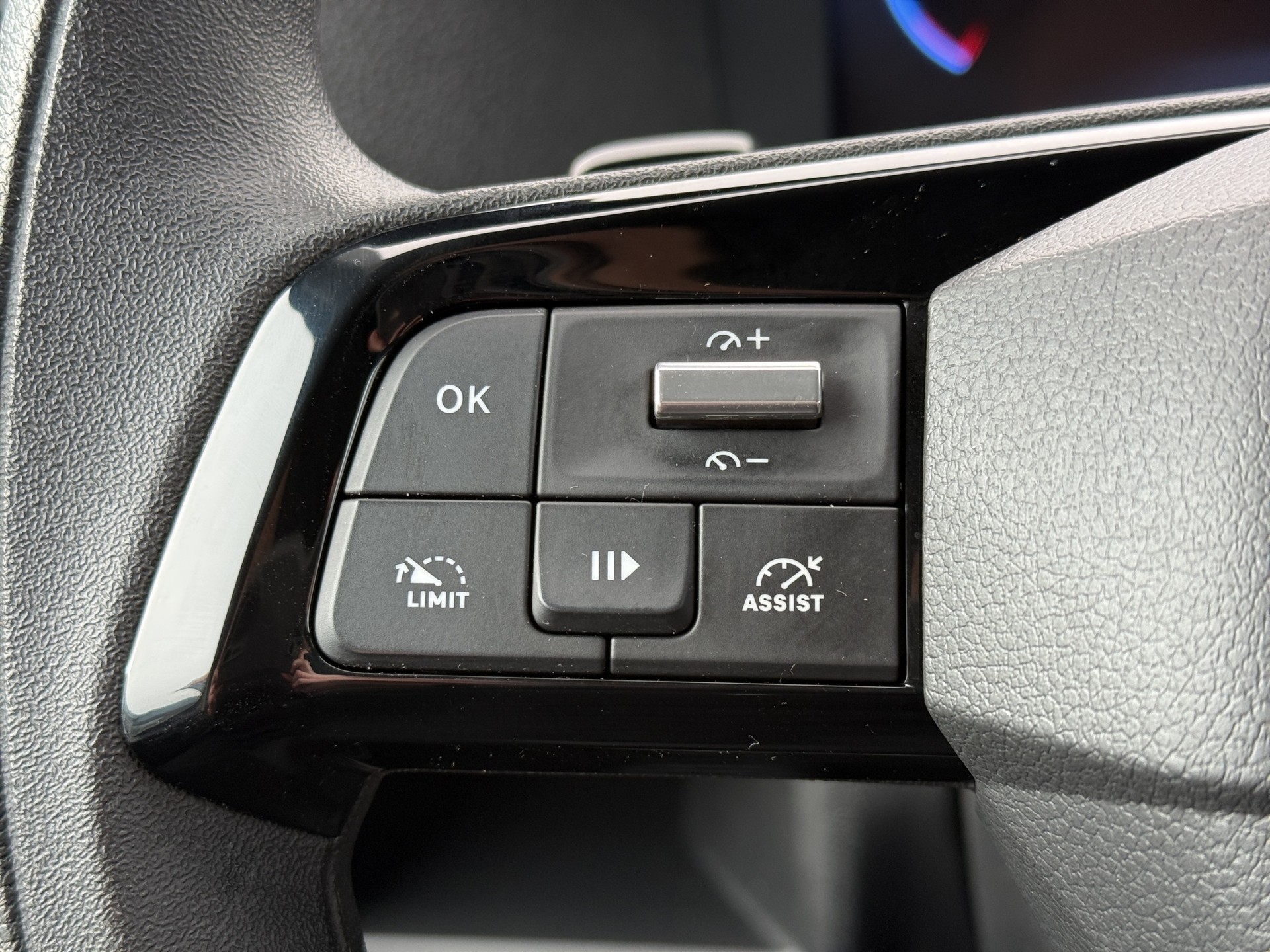 PEUGEOT Traveller 2.0 BlueHDi Business Long EAT8-image-16