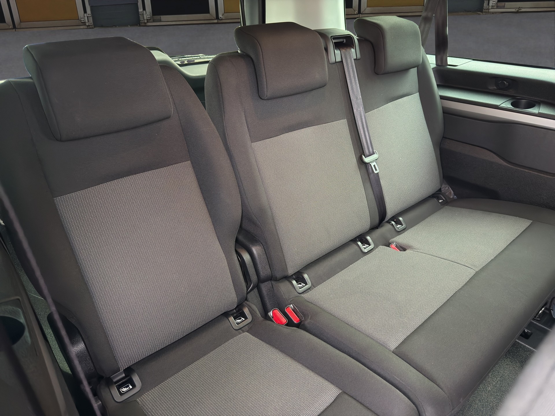 PEUGEOT Traveller 2.0 BlueHDi Business Long EAT8-image-13