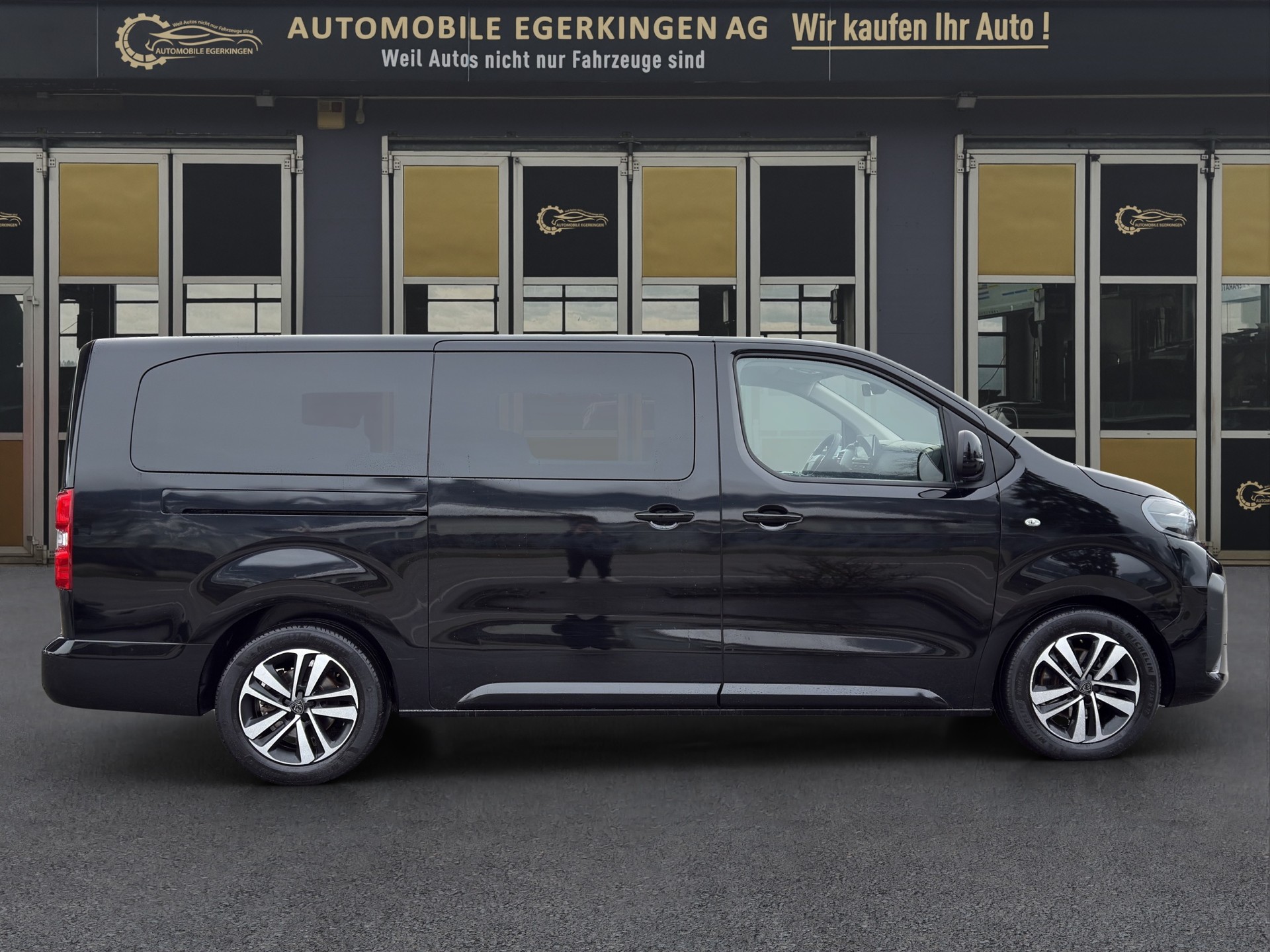 PEUGEOT Traveller 2.0 BlueHDi Business Long EAT8-image-3