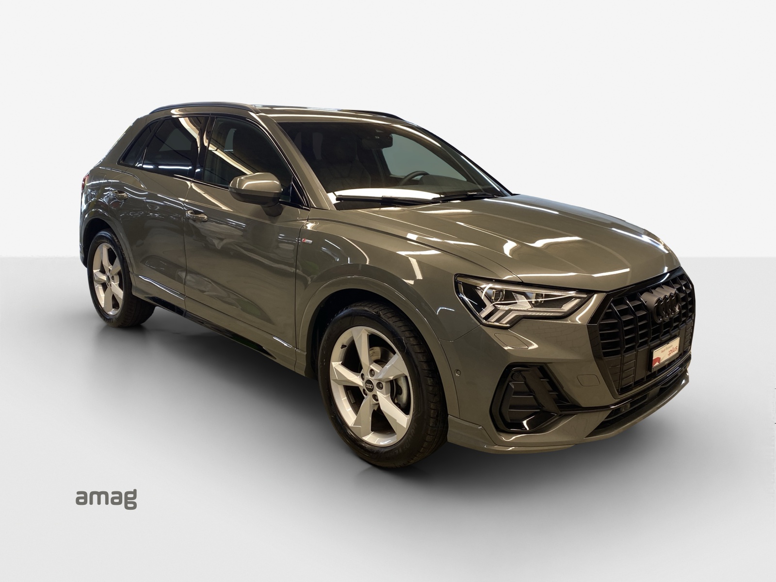 AUDI Q3 35 TFSI S line Attraction S-tronic-image-5