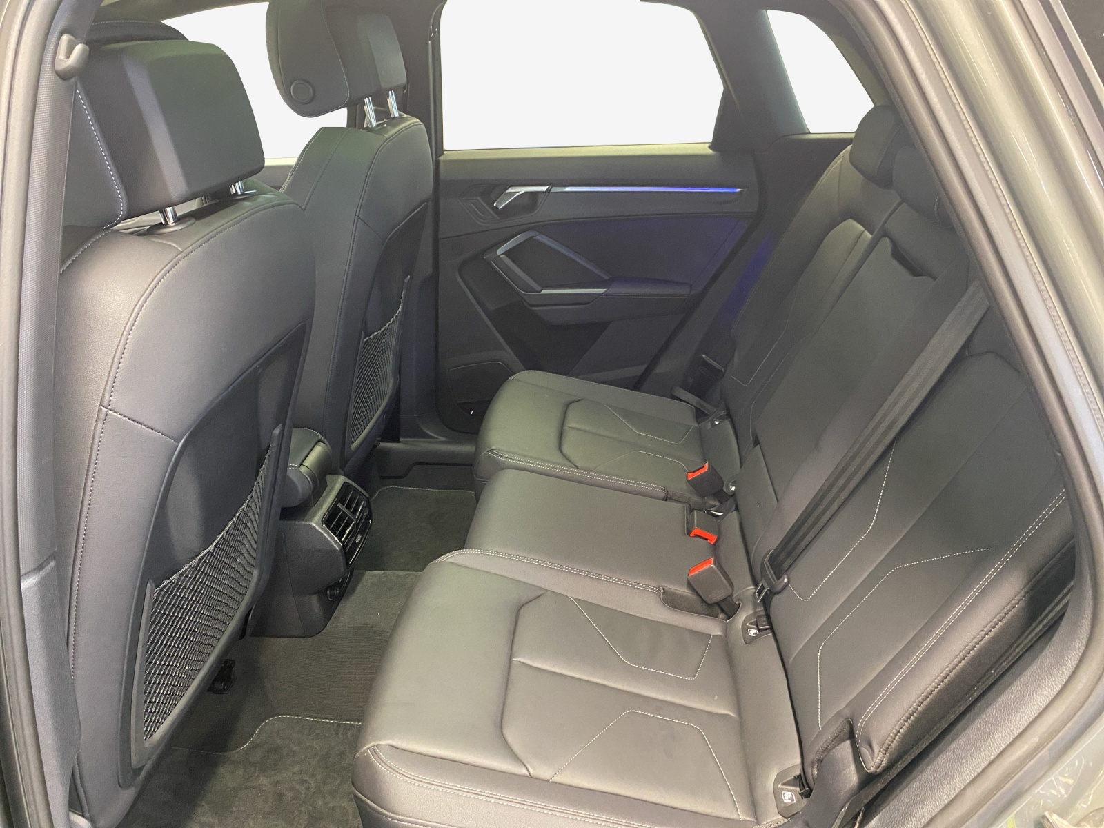 AUDI Q3 35 TFSI S line Attraction S-tronic-image-11