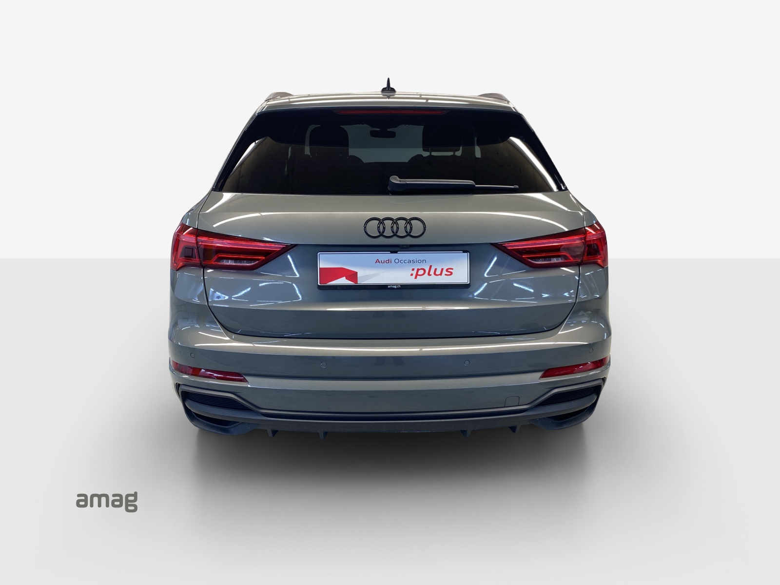 AUDI Q3 35 TFSI S line Attraction S-tronic-image-3