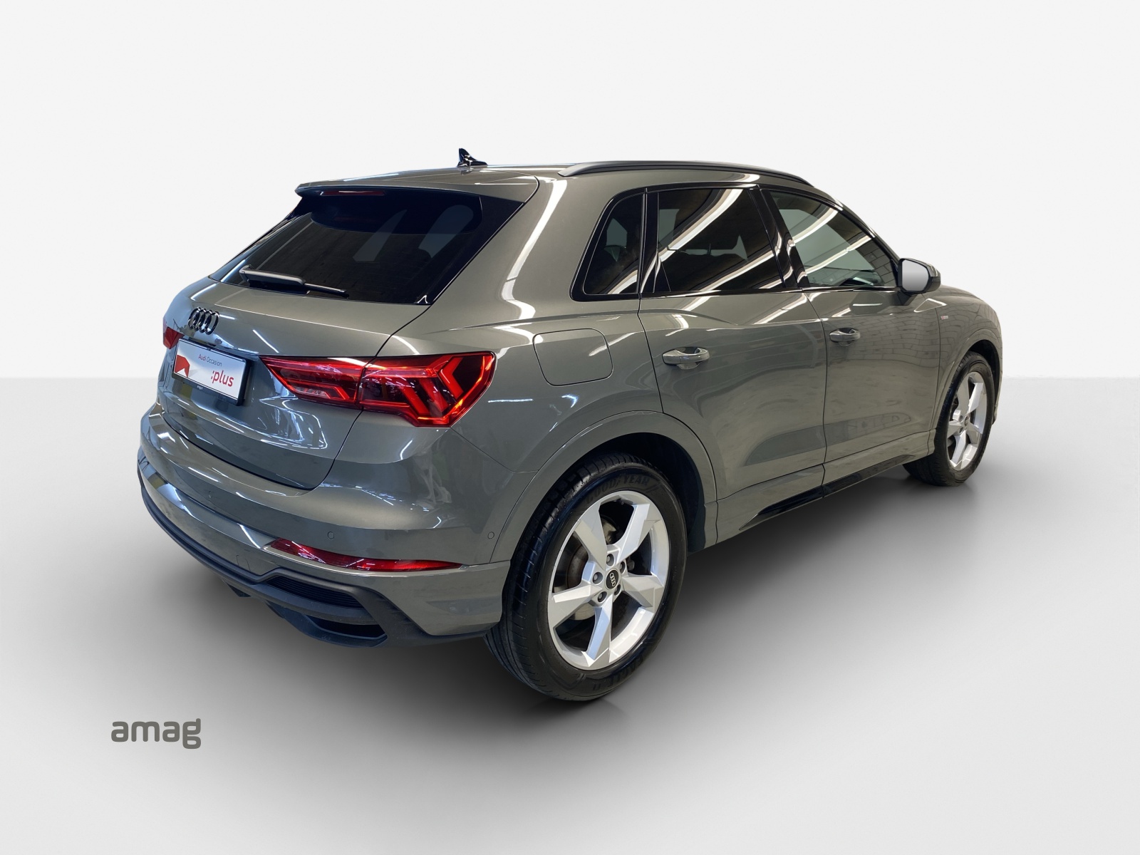 AUDI Q3 35 TFSI S line Attraction S-tronic-image-4