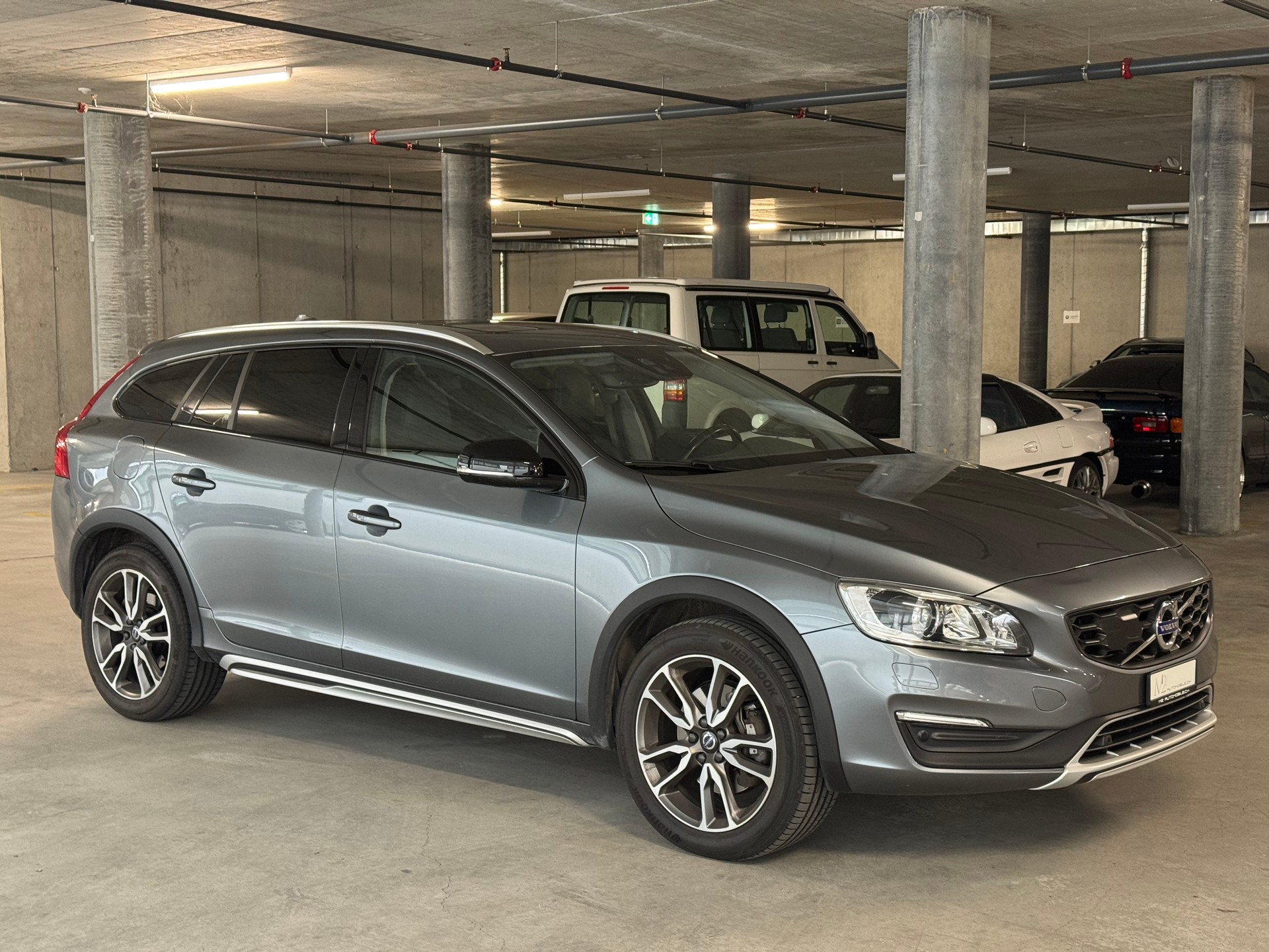 VOLVO V60 Cross Country T5 AWD Summum Geartronic-image-0