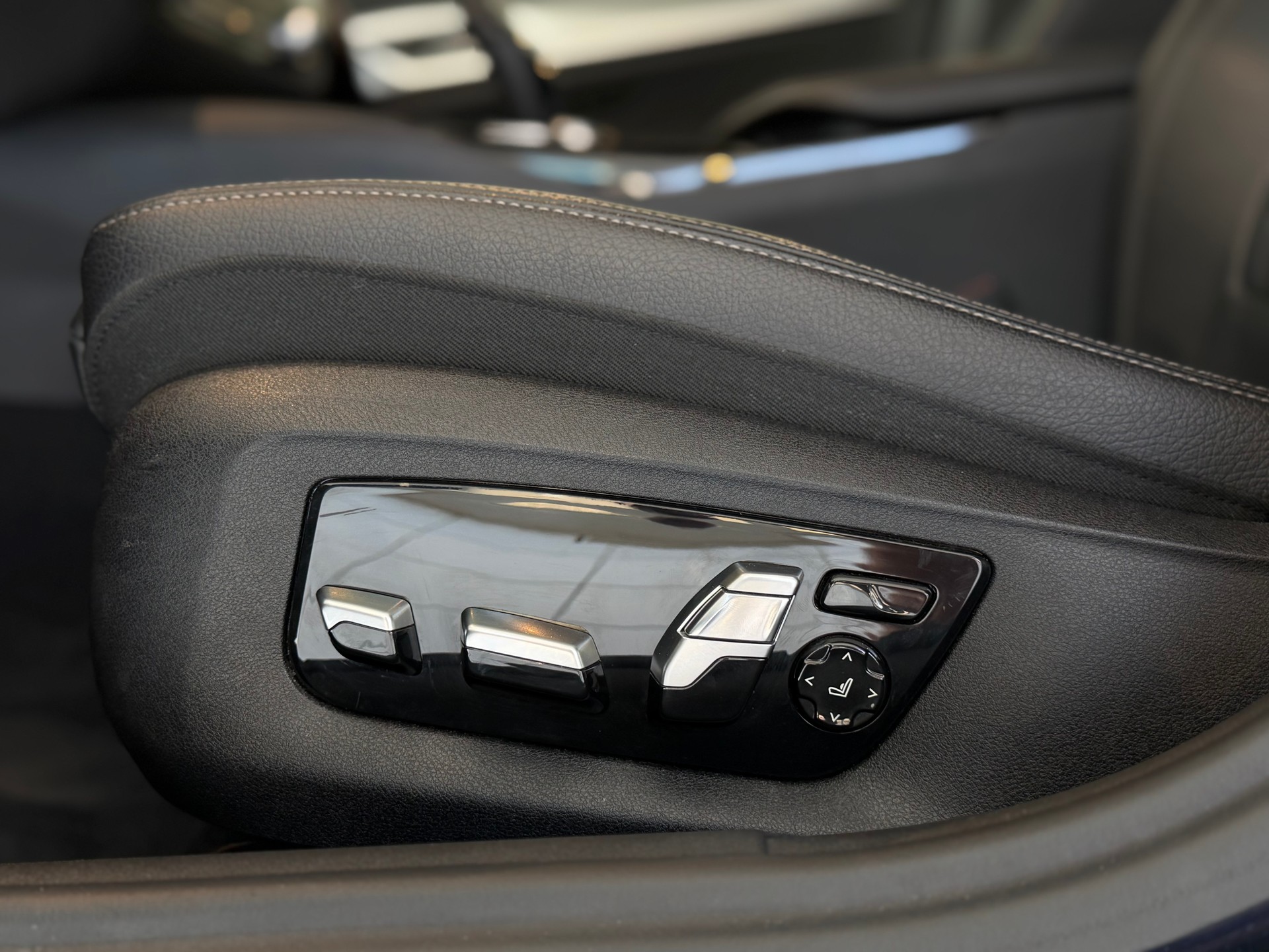 BMW 530d xDrive Touring Steptronic **TOP AUSSTATTUNG**-image-22