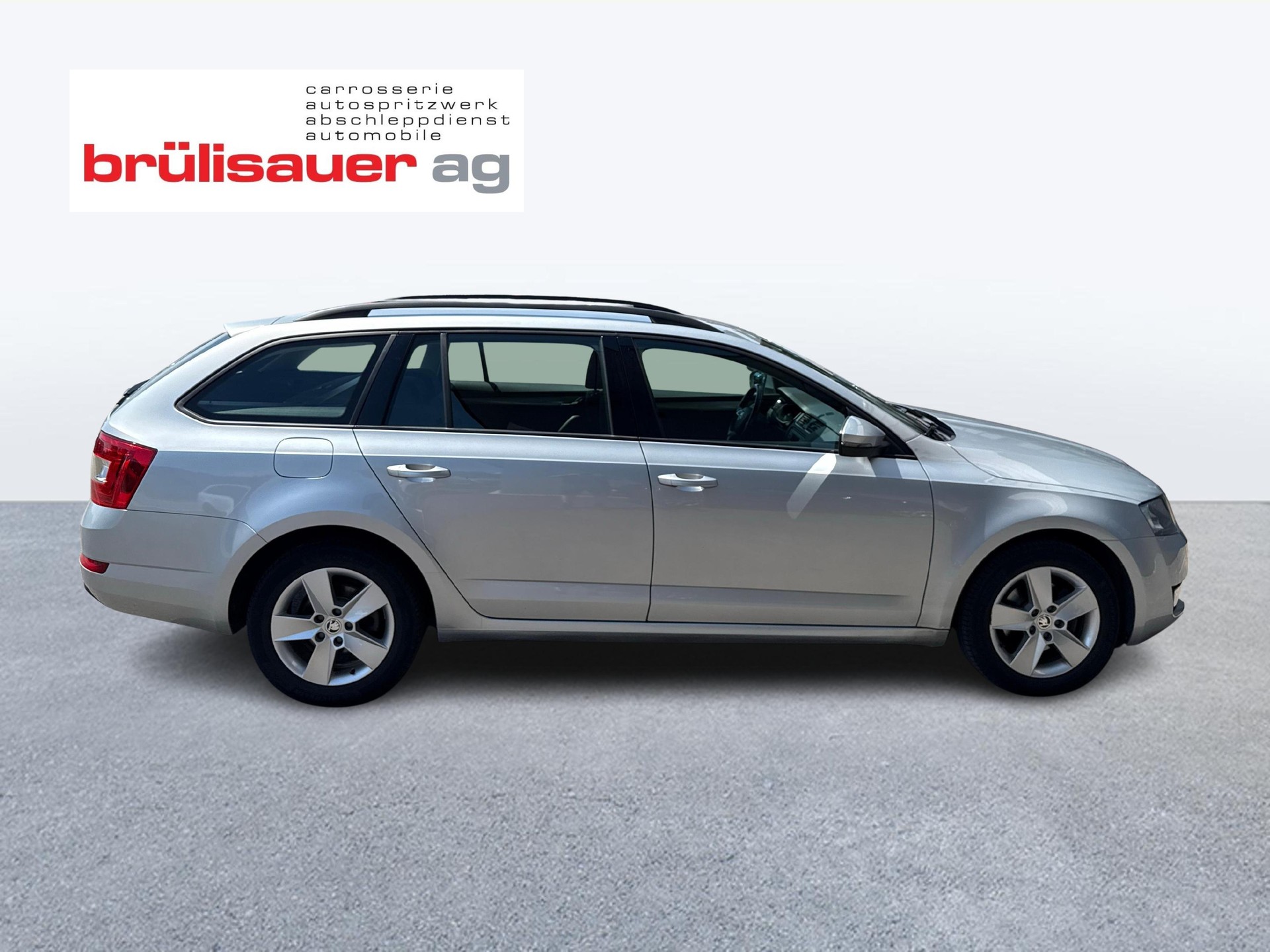 SKODA Octavia Combi 1.6 TDI 105 Ambition 4x4-image-5