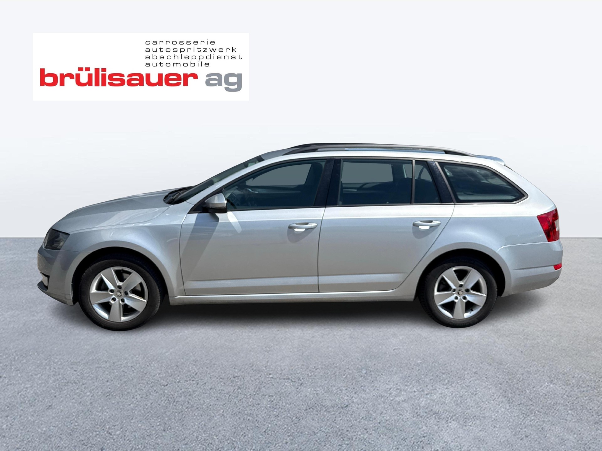 SKODA Octavia Combi 1.6 TDI 105 Ambition 4x4-showroom-element-1