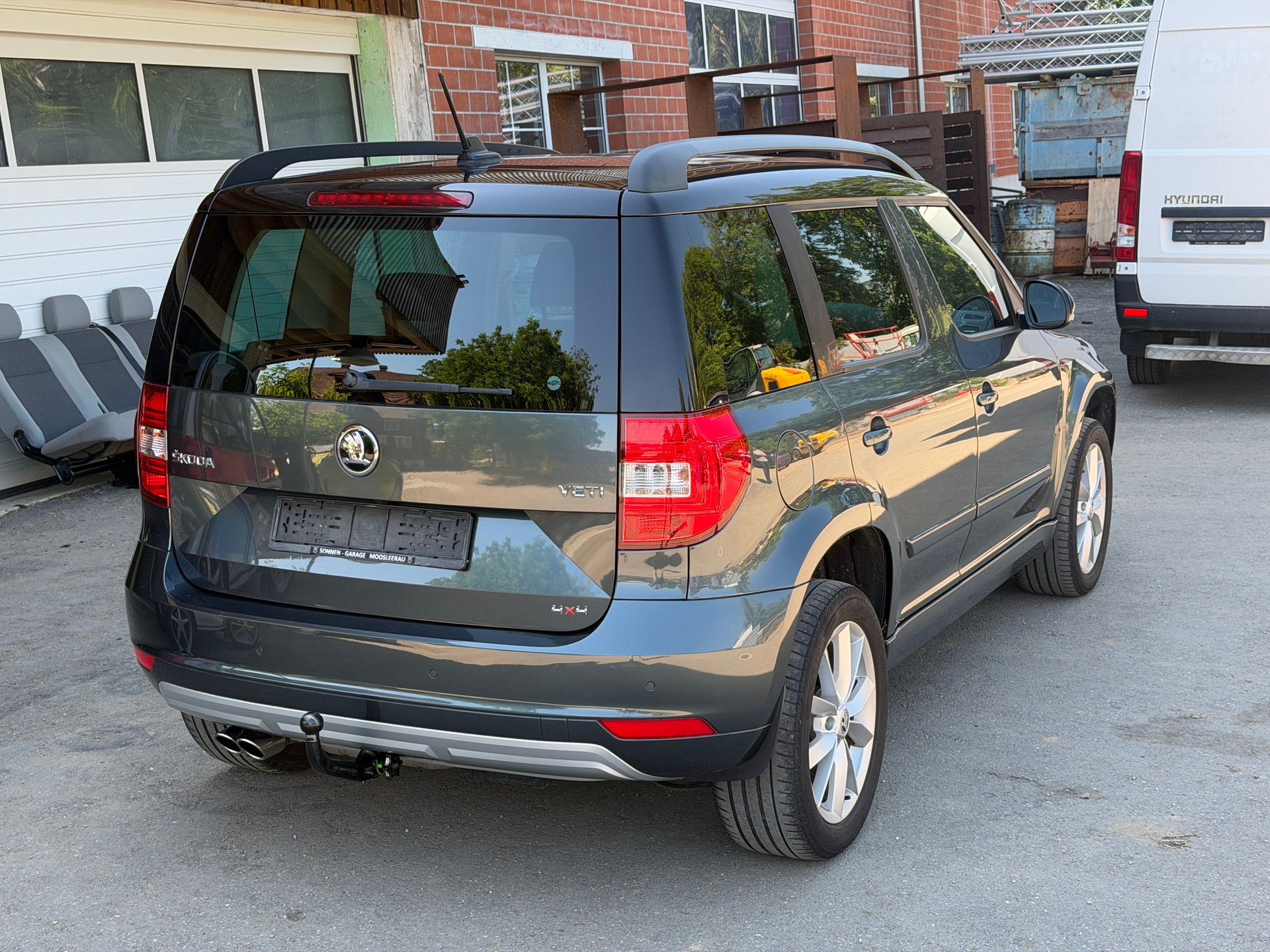 SKODA Yeti 2.0 TDI Ambition 4x4 DSG-image-3